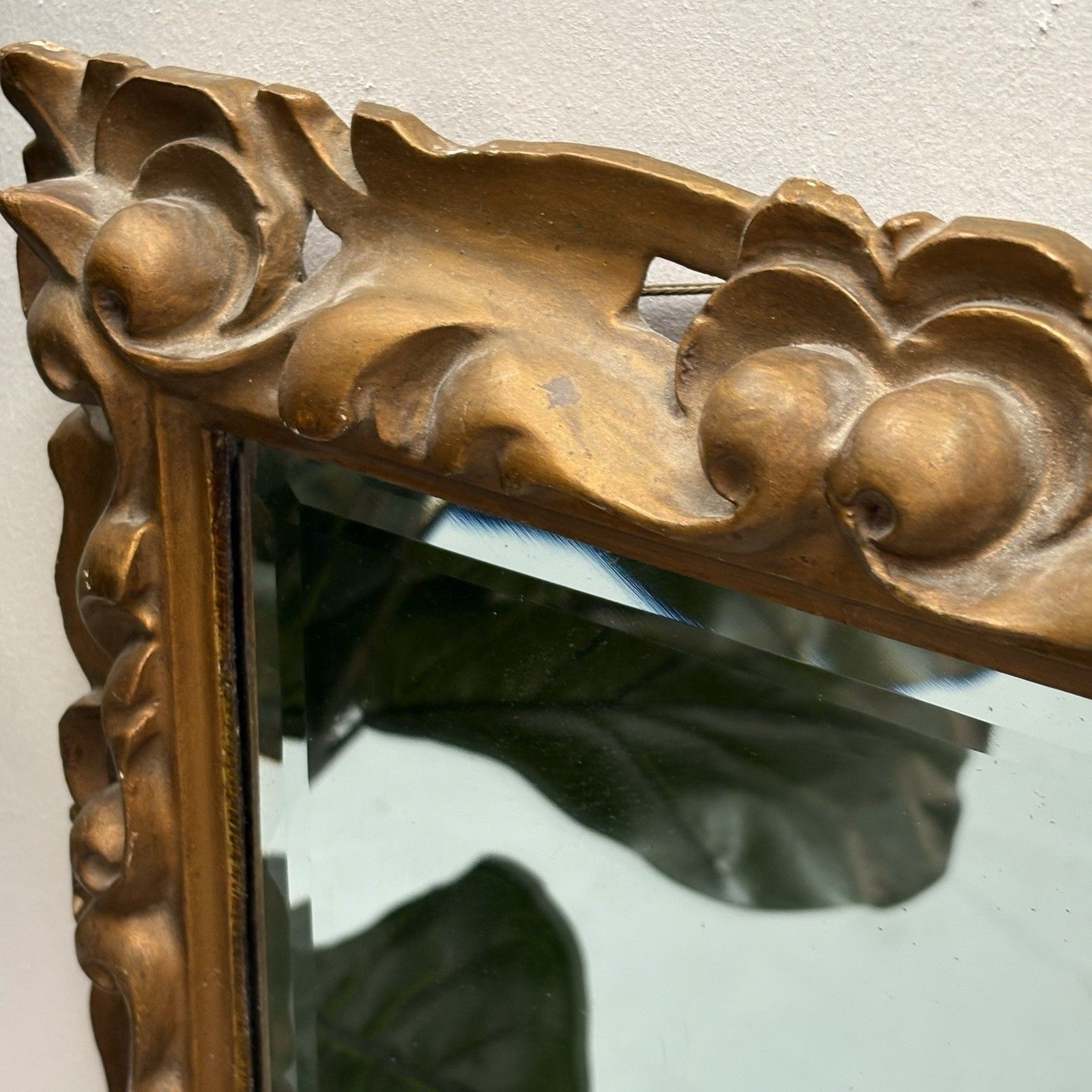 A Bevelled Plate Wall Mirror In A Pierced Carved & Gilt Painted Roccoco Frame photo vinterior