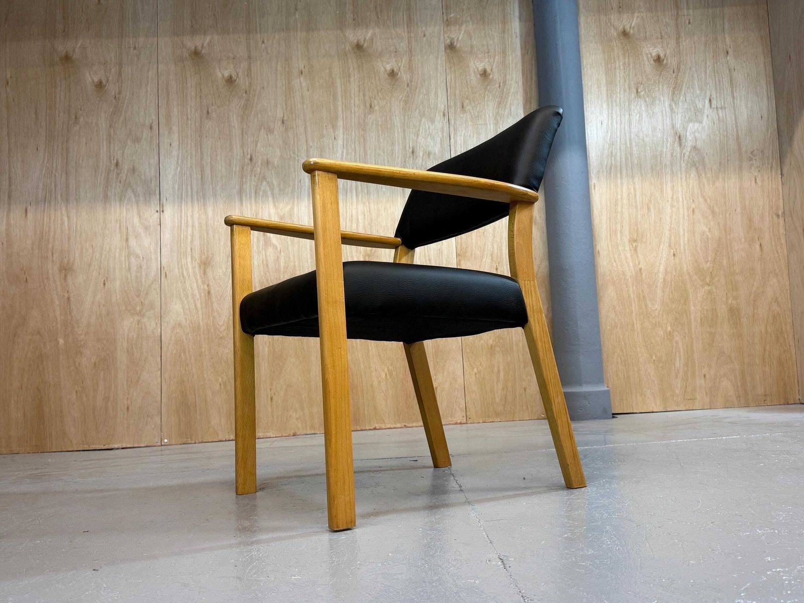 Parker Knoll Pk Mid Century Office Armchair In Black Vinyl Leather.. Fully Refurbished & Restored.. 10 Available. photo furniture