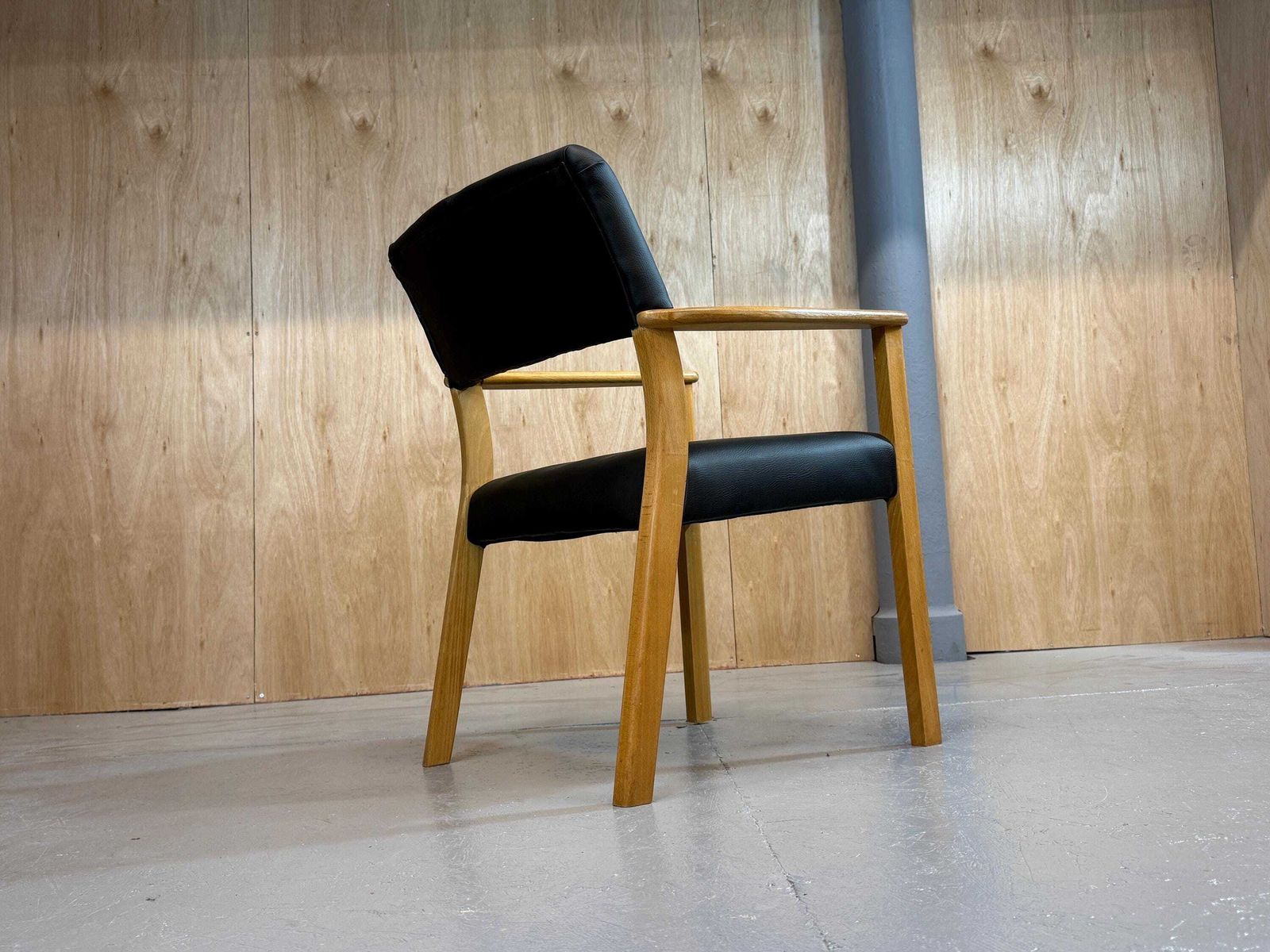 Parker Knoll Pk Mid Century Office Armchair In Black Vinyl Leather.. Fully Refurbished & Restored.. 10 Available. photo Furniture