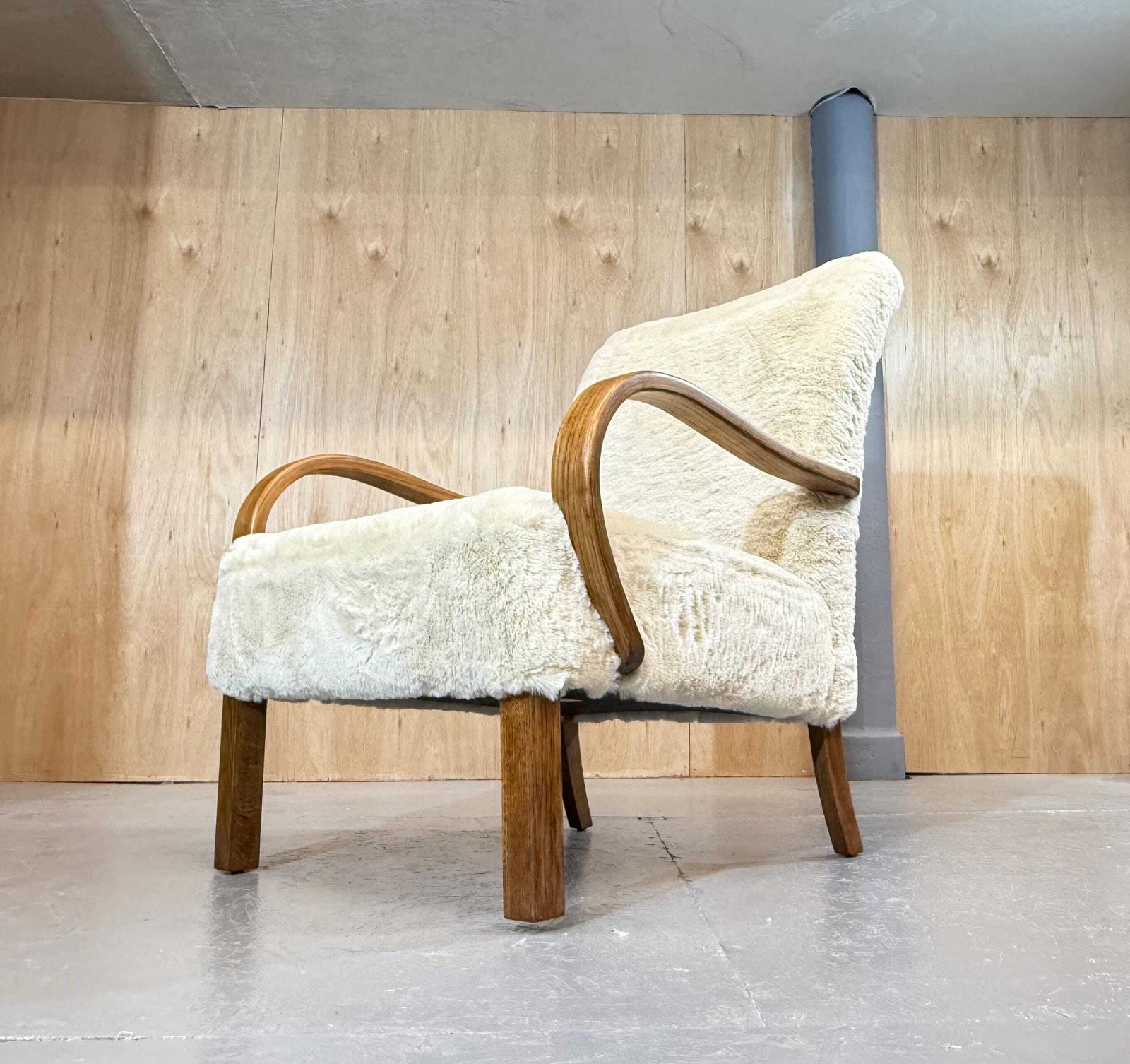 Parker Knoll Pk 704 1940’s Oak Armchair In Polar Fleece Nordic Fur Deep Pile Fabric. Stunning Item.. Fully Refurbished & Restored photo furniture