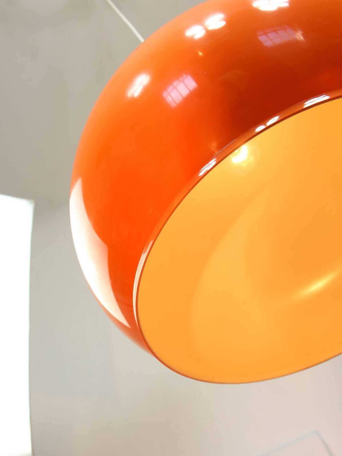 photo vinterior Giant Orange Space Age Pendant Light By Guzzini, 1970s