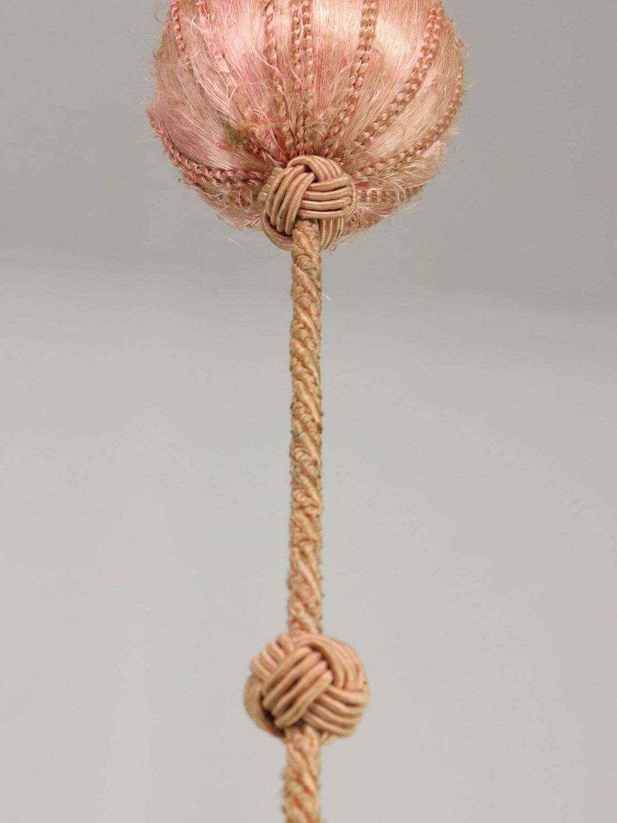 photo vinterior Art Deco Italian Pink Fabric And Brass Globe Pendant Lamp