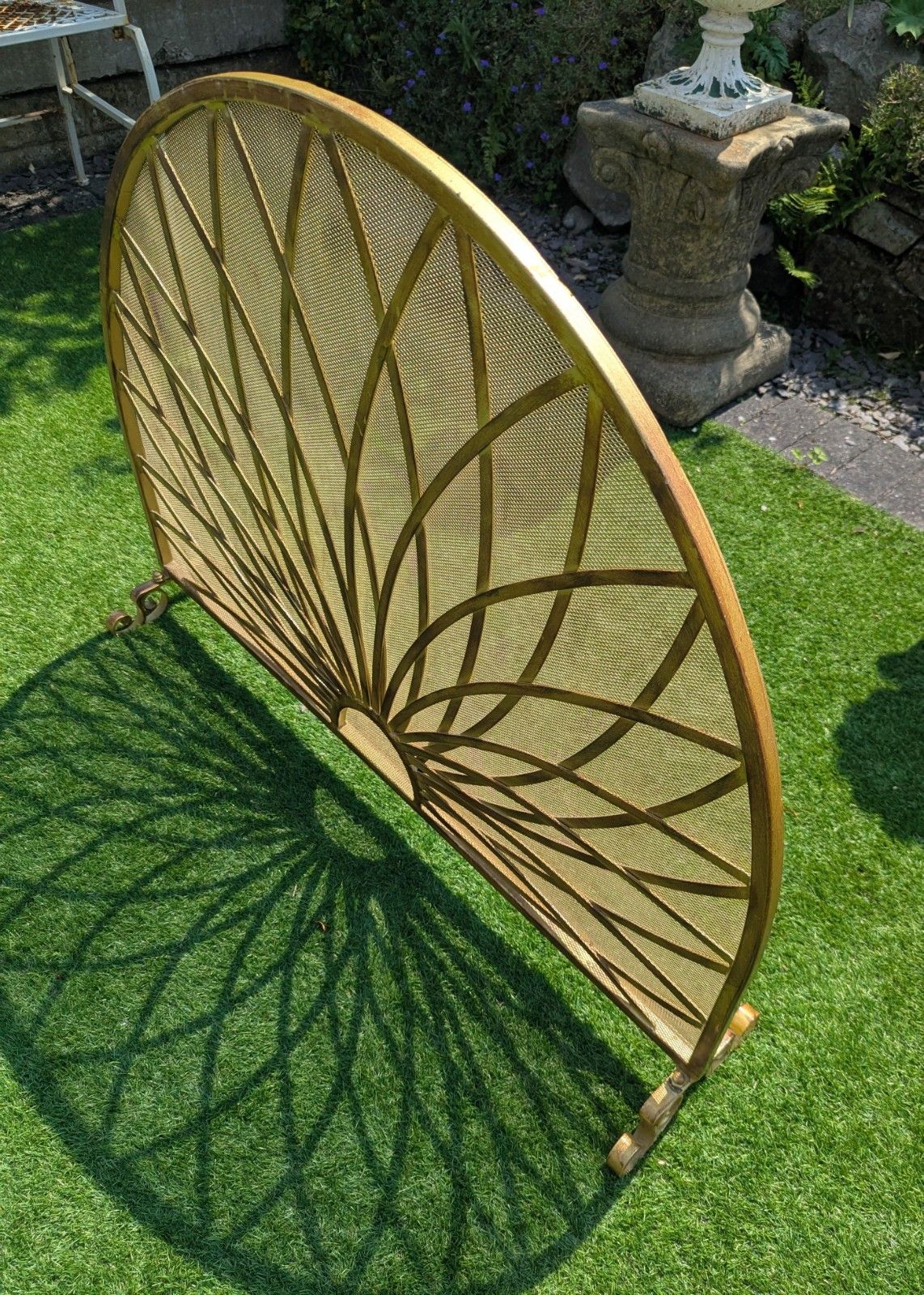 Decorative Brass Mid Century Art Nouveau Style Fire Screen Delivery Available 0132. photo vinterior