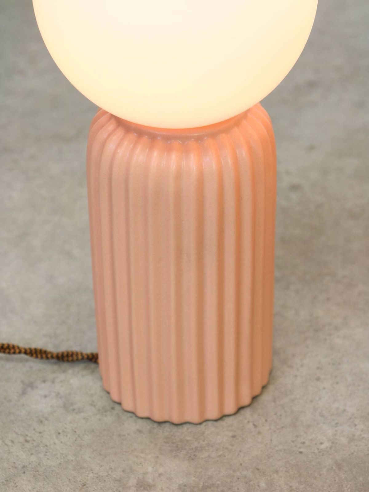 photo furniture Vintage Italian Ceramic Table Lamps In Salmon Ceramic And Opaline, Set Of 2