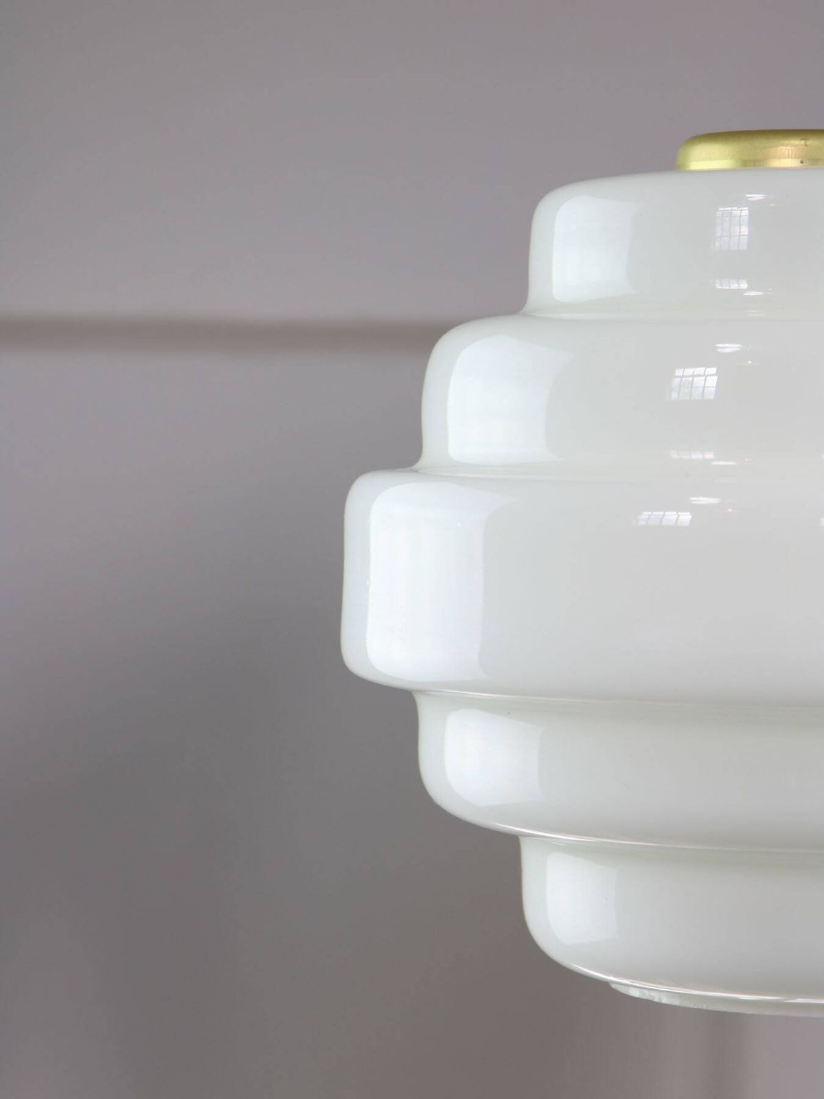 photo vintage Mid Century Italian Brass And Opaline Glass Pendant Lamp