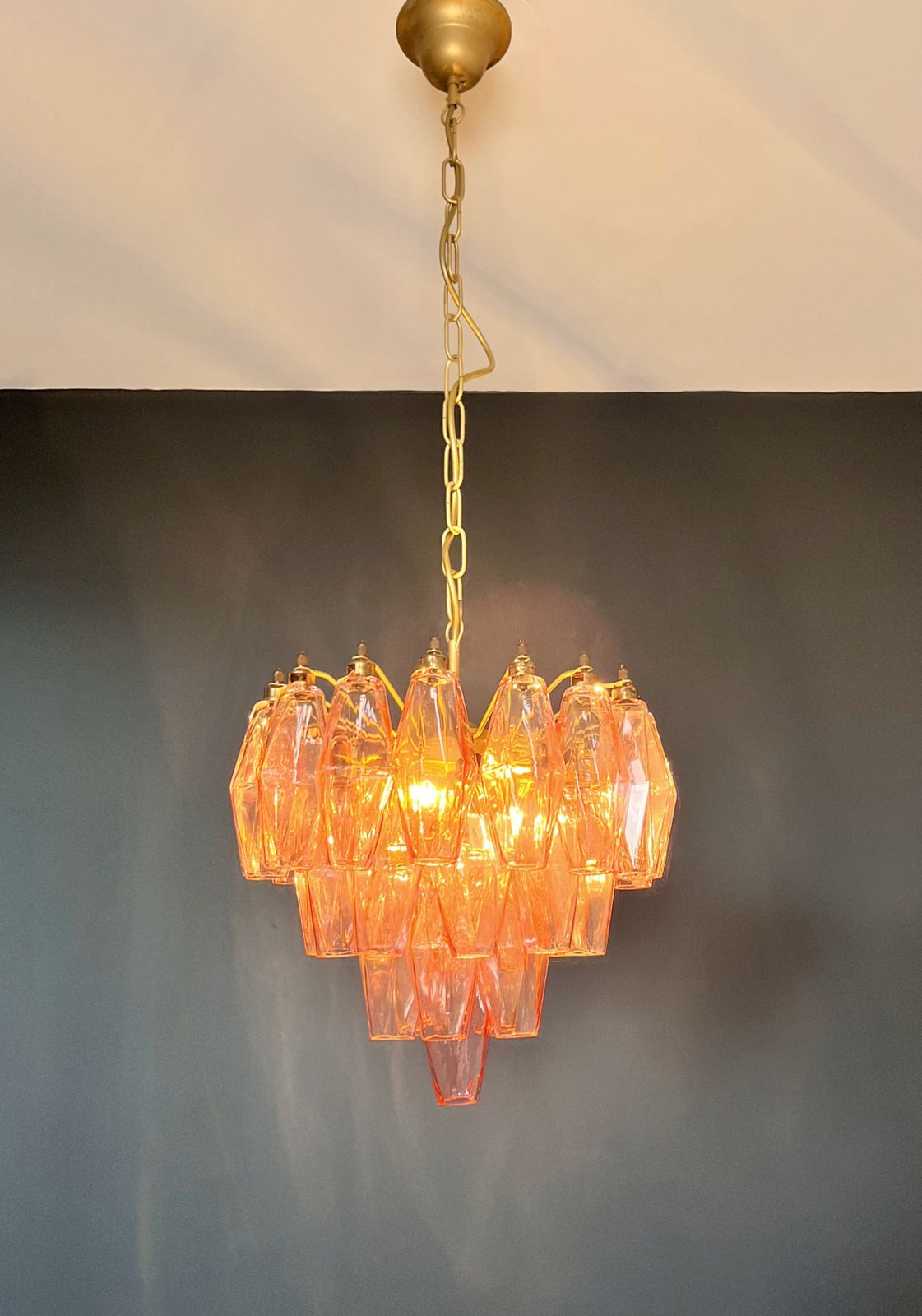Elegant Murano Pink Poliedri Chandelier   Carlo Scarpa Design photo for sale