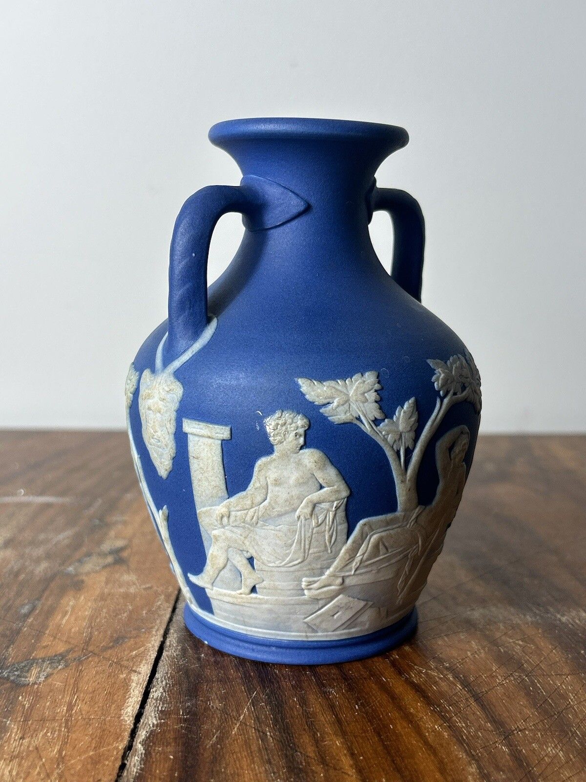 Wedgwood Blue Jasperware Portland Vase 19th Century 13cm photo vinterior