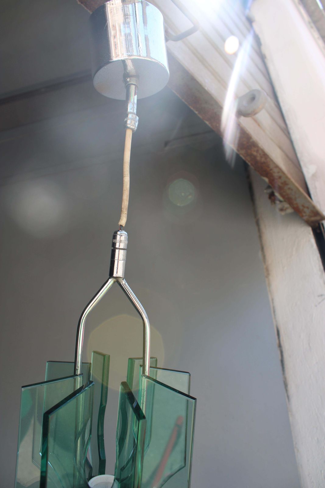 photo furniture Small Minimal Chandelier Veca In Green Crystal 1960 Italy