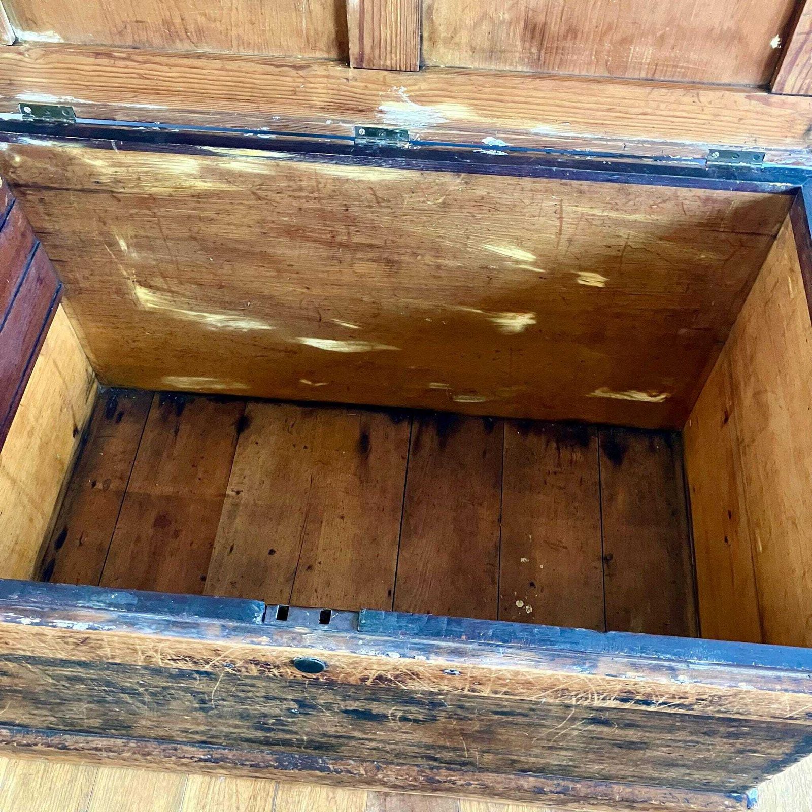 Rare Exquisite Antique Distressed Pine Chest Trunk Large Storage Chest Unique 103cm photo vinterior