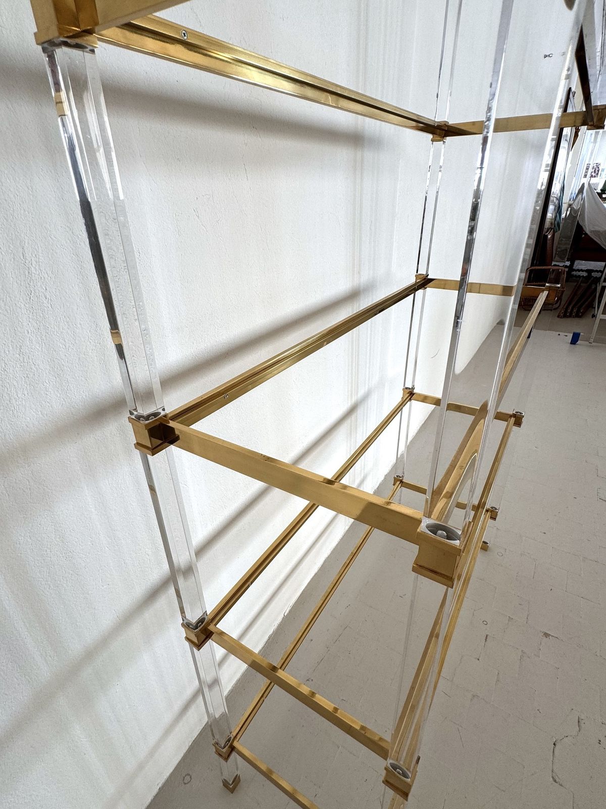 Large Italian Midcentury Shelf In Lucite And Glass, 1980s photo Furniture