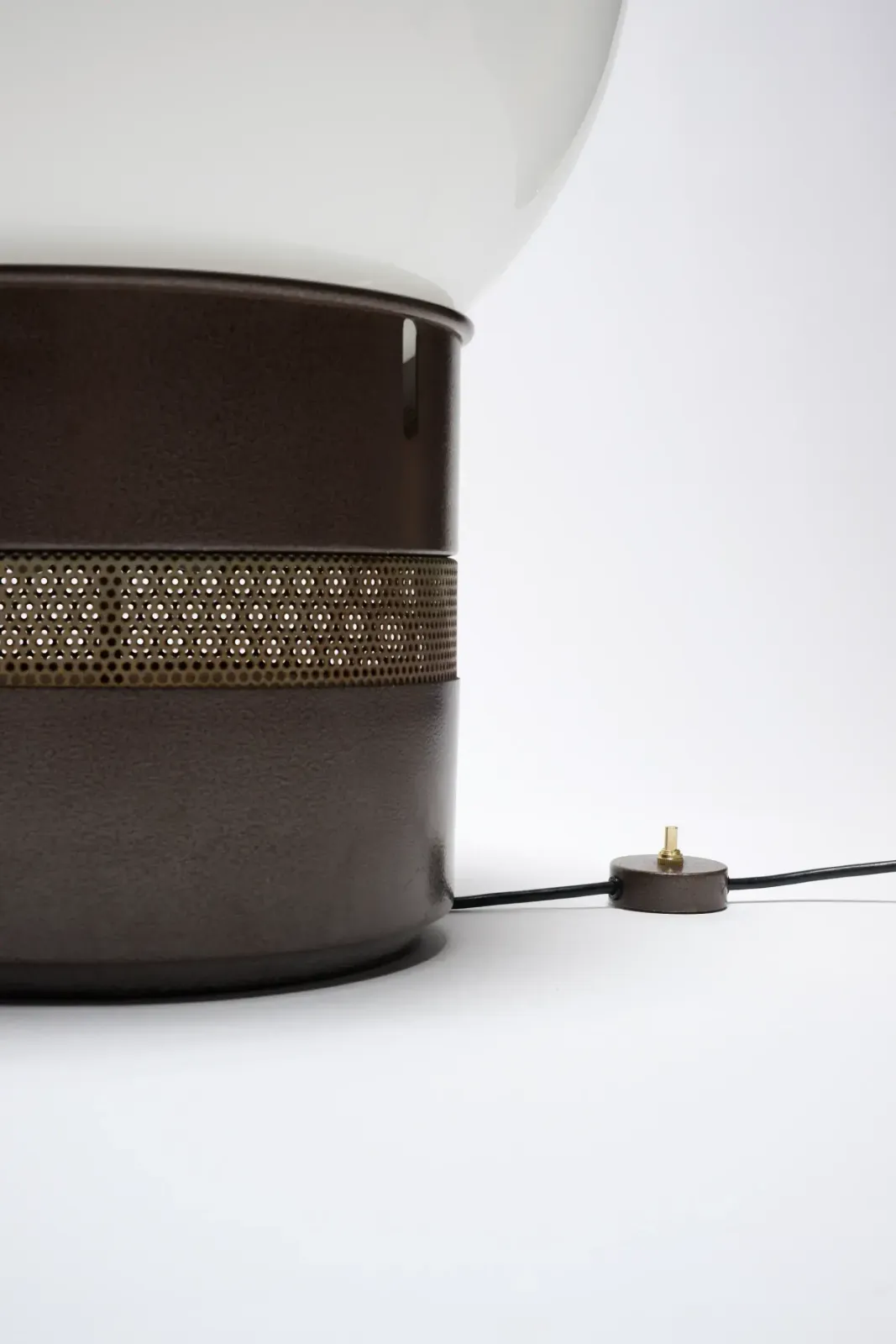 Gae Aulenti, ‘Mezzoracolo’ Table Lamp, Artemide, Italy, 1968 photo for sale