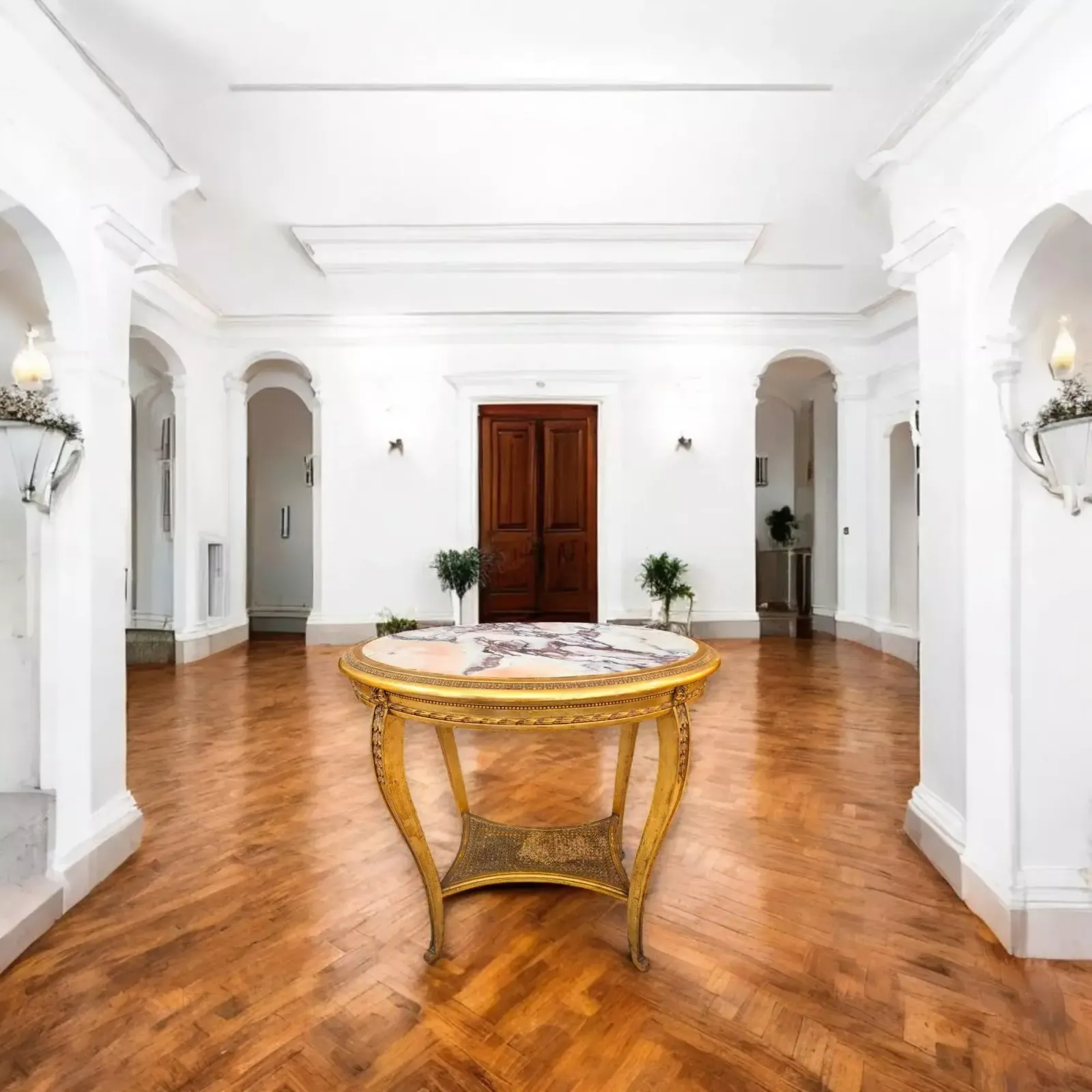 photo furniture Oval Table In Gilded And Carved Wood, 19th Century