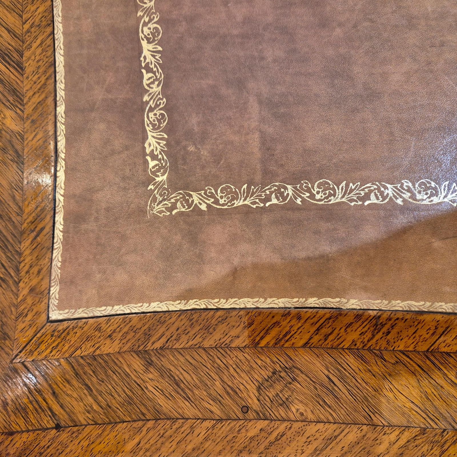8069.0 Large Louis XV Style Flat Desk, Marquetry And Gilt Bronze, 19th Century Work photo