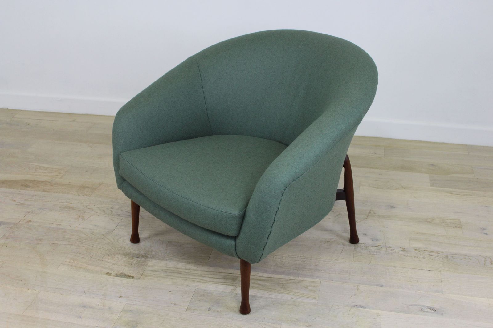 Guy Rogers Low Back Frisco Bay Single Chair Re Upholstered photo 825.0