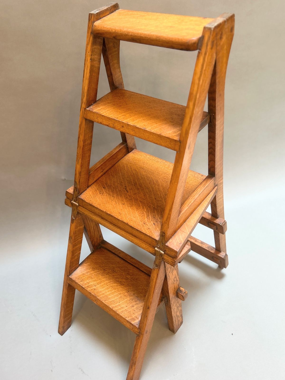 photo furniture Victorian Metamorphic Library Steps