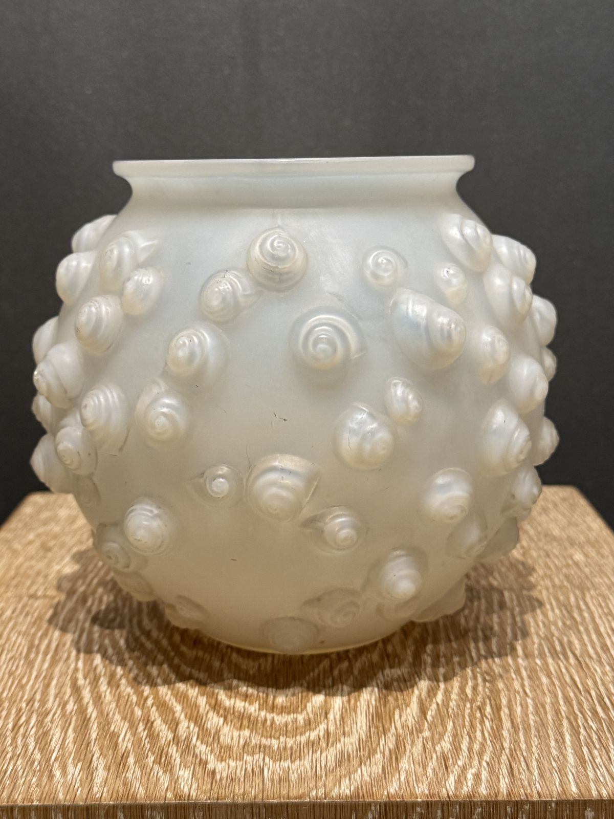 A R.Lalique Palissy Opalescent Glass Vase photo vintage