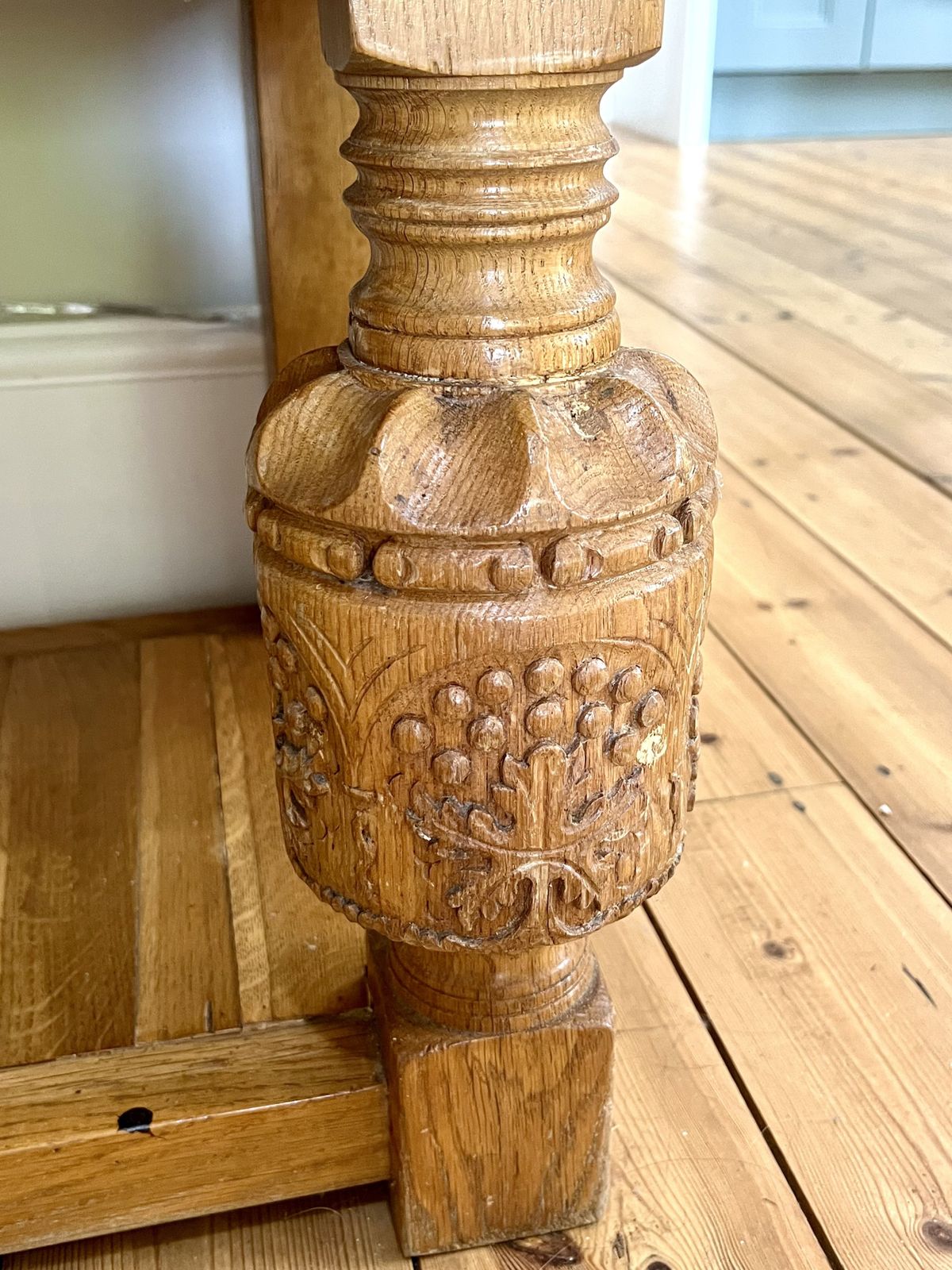 Heavy Carved Oak Dining Room Furniture 10 Items photo vinterior