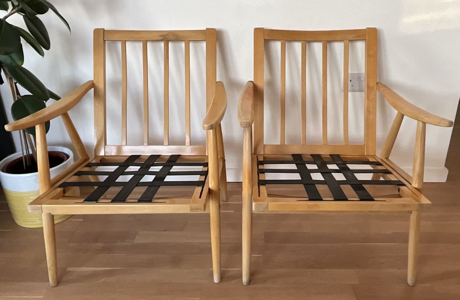 Set Of 2 Boomerang Armchairs From Ton, 1960s photo vinterior