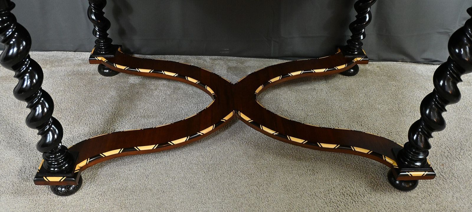 2420.0 Desk Table In Precious Wood Marquetry, Napoleon III Period – Mid 19th Century photo