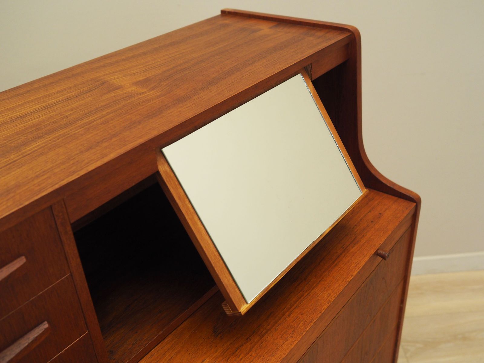 photo vinterior Teak Secretary, Danish Design, 1970s, Production: Denmark
