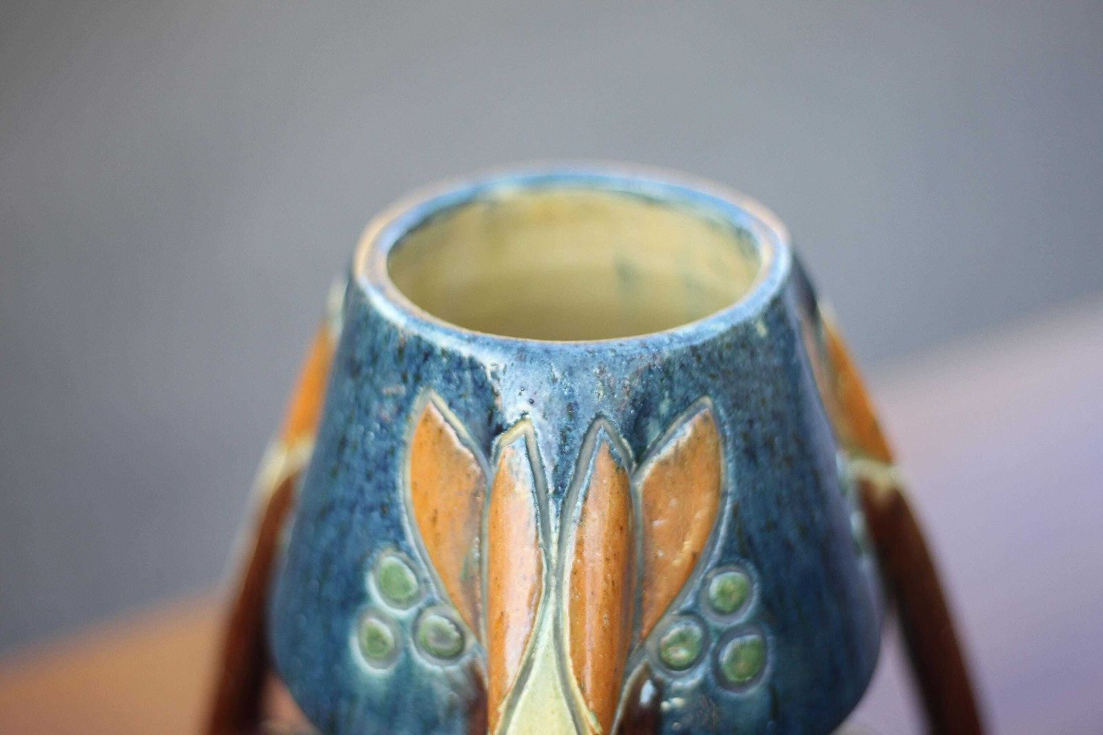 Large Art Deco Vase, Enamelled Terracotta Vase With Floral Motifs, Vase With Tripod Handles, Collection photo Home Decor