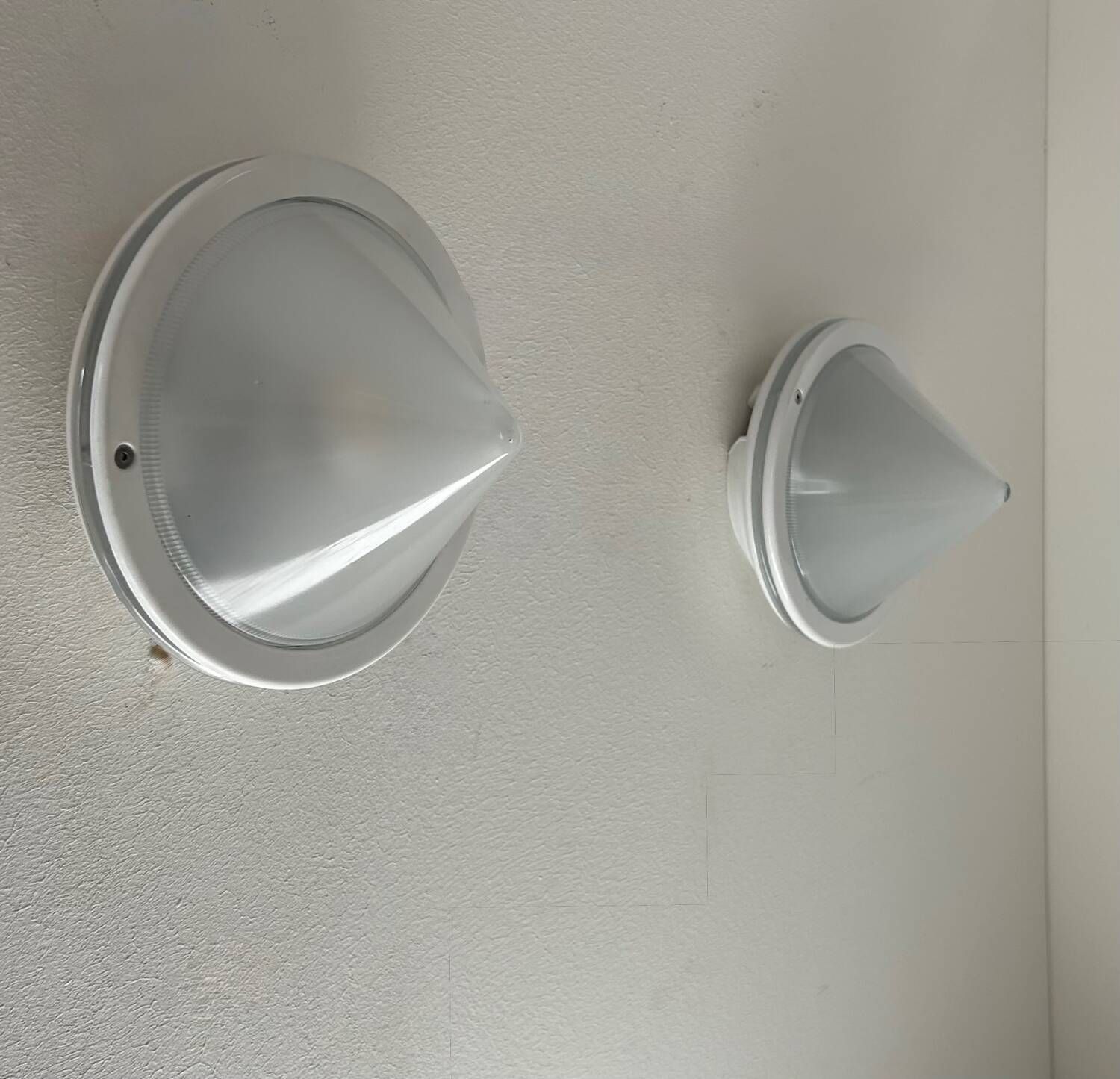 Pair Of Vintage Sandblasted Glass And Metal Wall Lights, Prisma Italy 1980 photo vinterior