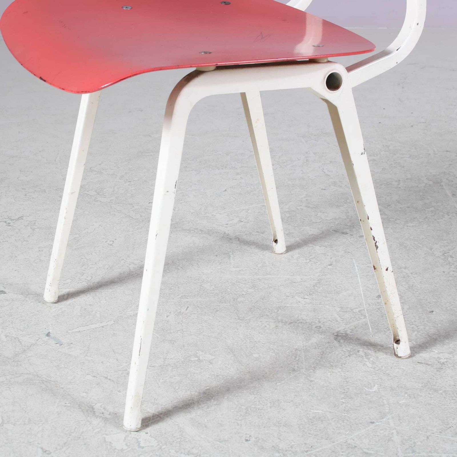 1950s Revolt Chair By Friso Kramer For Ahrend De Cirkel, Netherlands photo vinterior