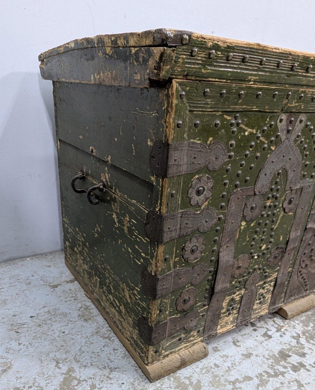 photo furniture Greek Chest In White Wood And Iron, 19th Century