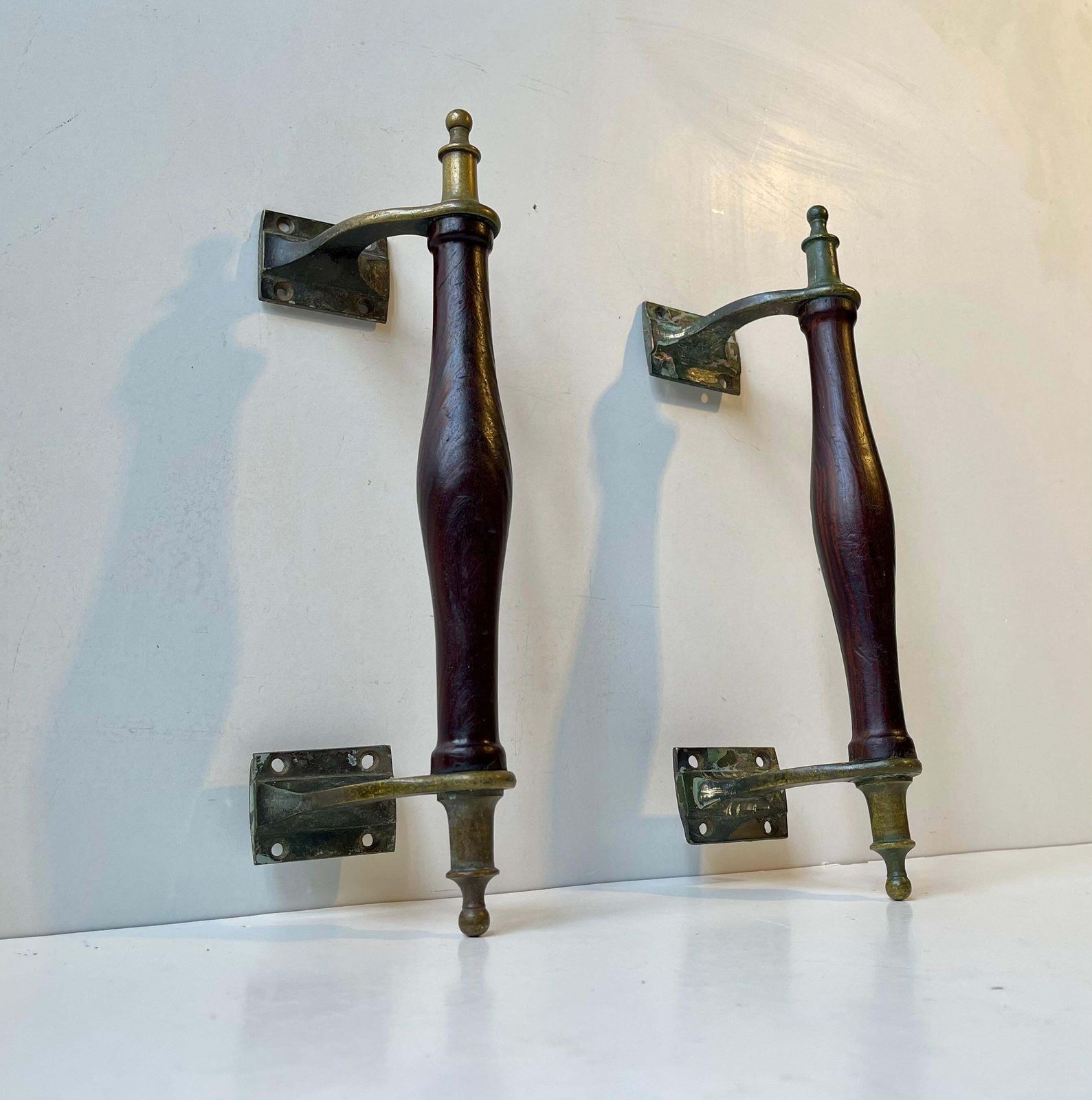 Antique Victorian Saloon Door Handles In Brass, Bronze & Hardwood photo 375.0