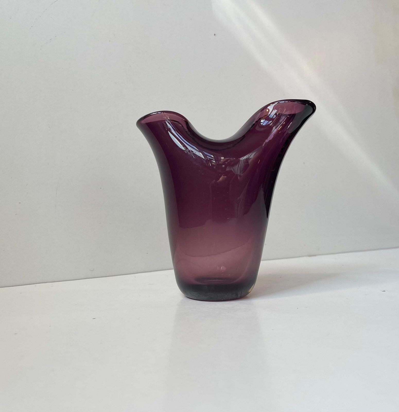 Murano Amethyst Glass Vase In The Style Of Fulvio Bianconi For Venini photo furniture
