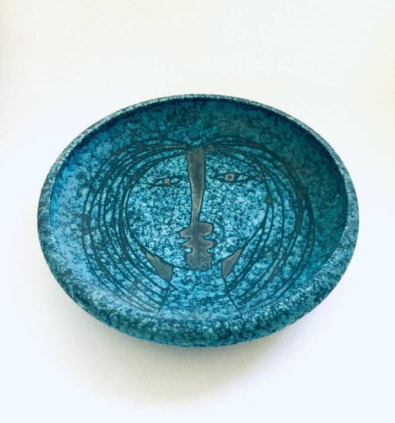 Zeldzame Kunstkeramiek Sgraffito Schaal Met Gezicht Door Alvino Bagni Voor Raymor, Italië, Ca. Jaren 1960 photo Woonaccessoires