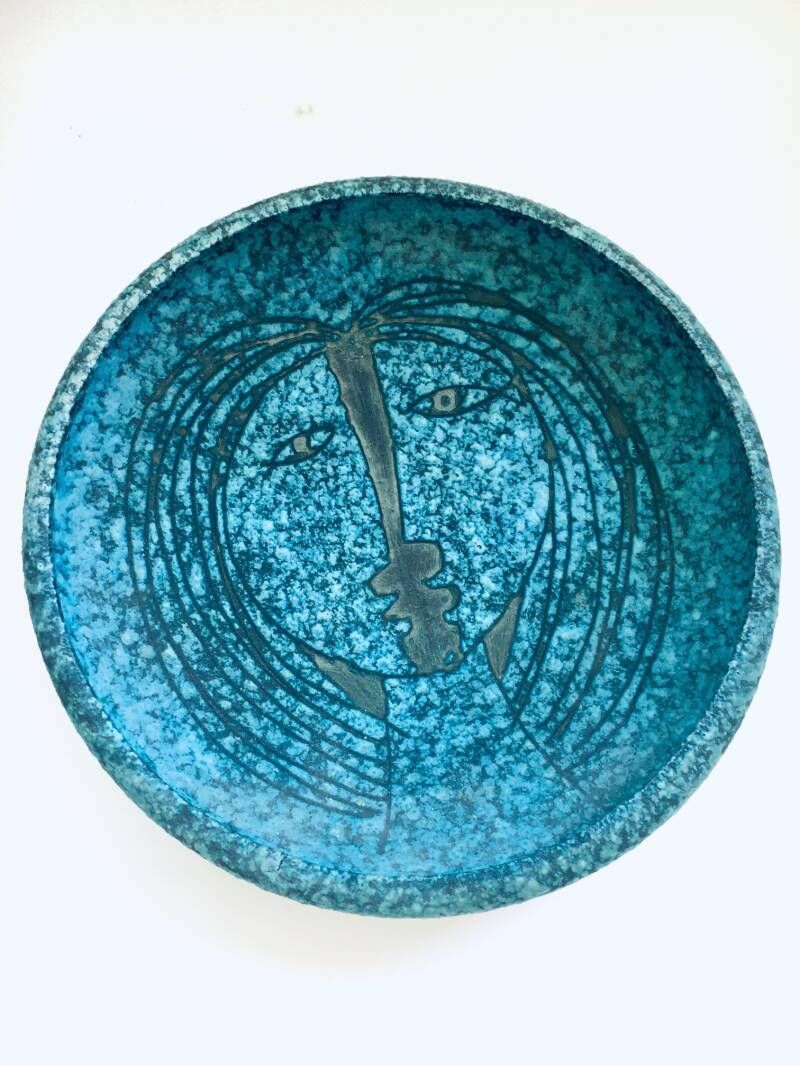 Very Rare Art Ceramics Sgraffito Face Bowl By Alvino Bagni For Raymor, Italy 1960's photo 1300.0