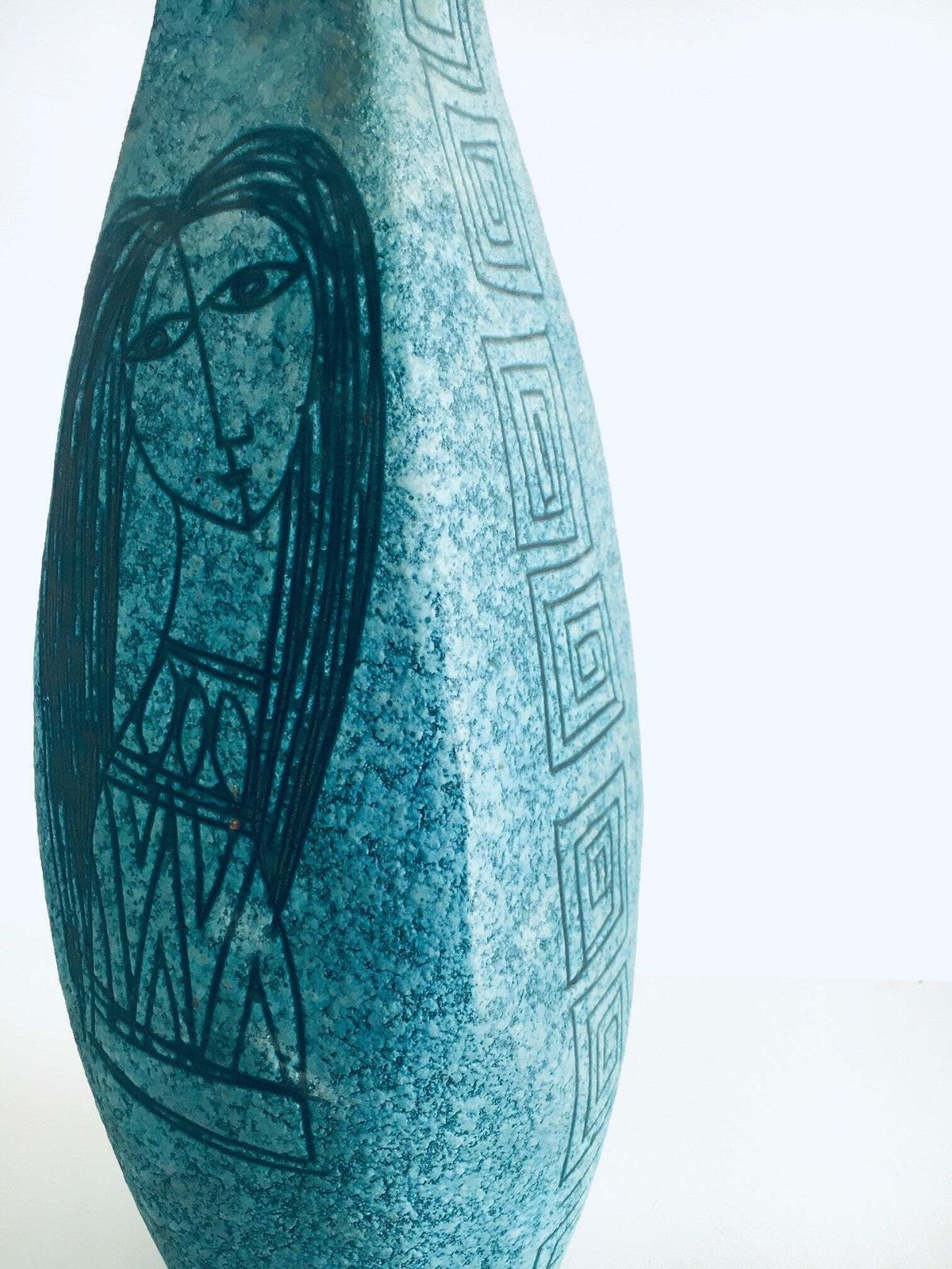 photo furniture Very Rare Art Ceramics Sgraffito Table Lamp By Alvino Bagni For Raymor, Italy 1960's