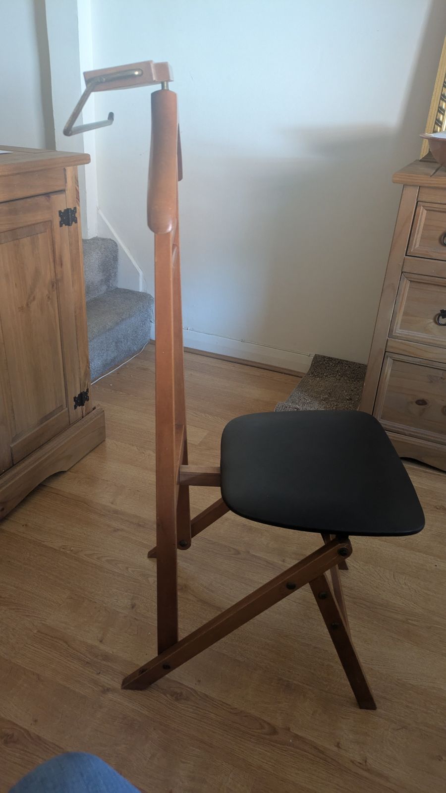 Butler Valet Folding Chair Clothes Stand. Beech And Vinyl. Fratelli Reguitti. Mid Century photo Furniture