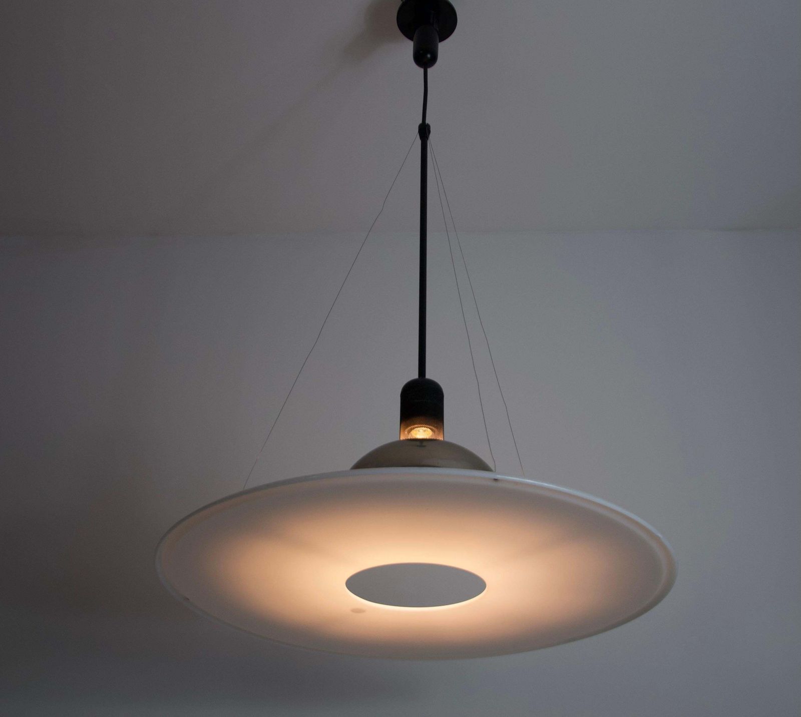 Italian Frisbi 850 Pendant Lamp By Achille Castiglioni For Flos, 1970s photo Lighting