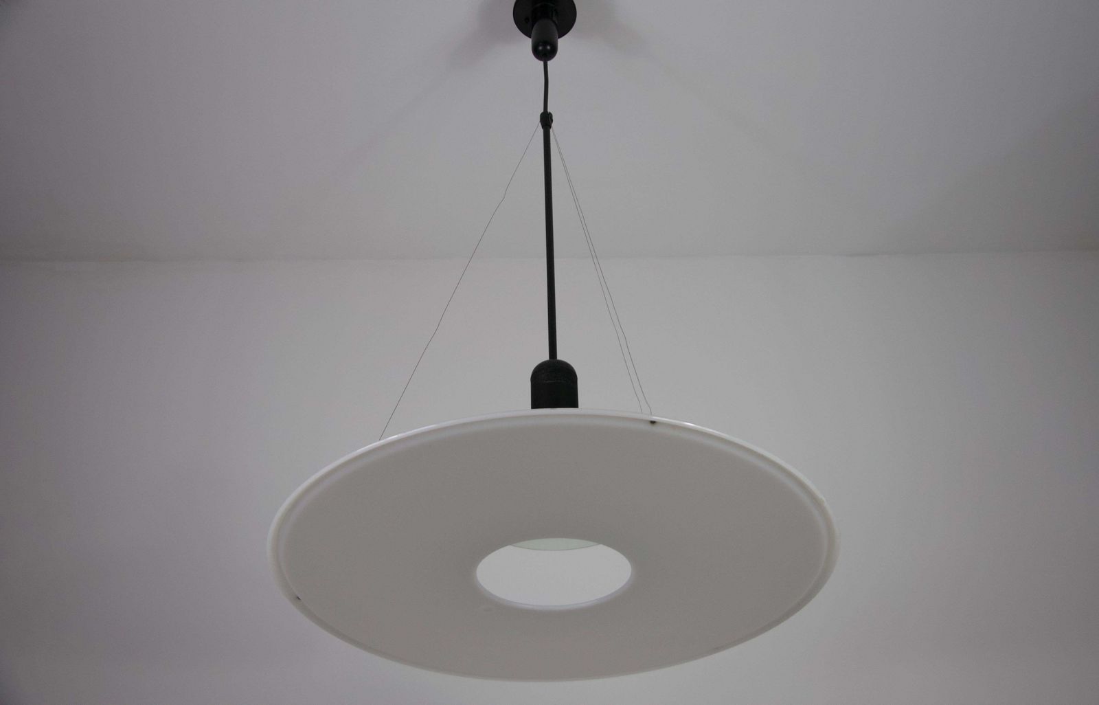 photo furniture Italian Frisbi 850 Pendant Lamp By Achille Castiglioni For Flos, 1970s