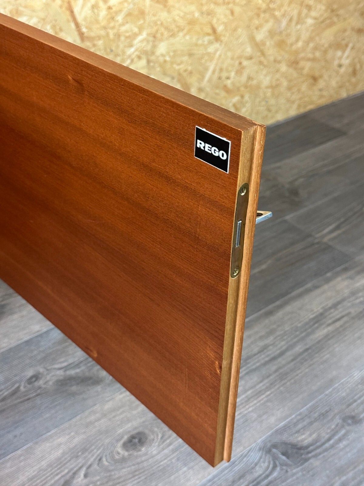 photo vinterior 60s 70s Teak Sideboard Dresser Cabinet Rego Mobile Danish Modern Design