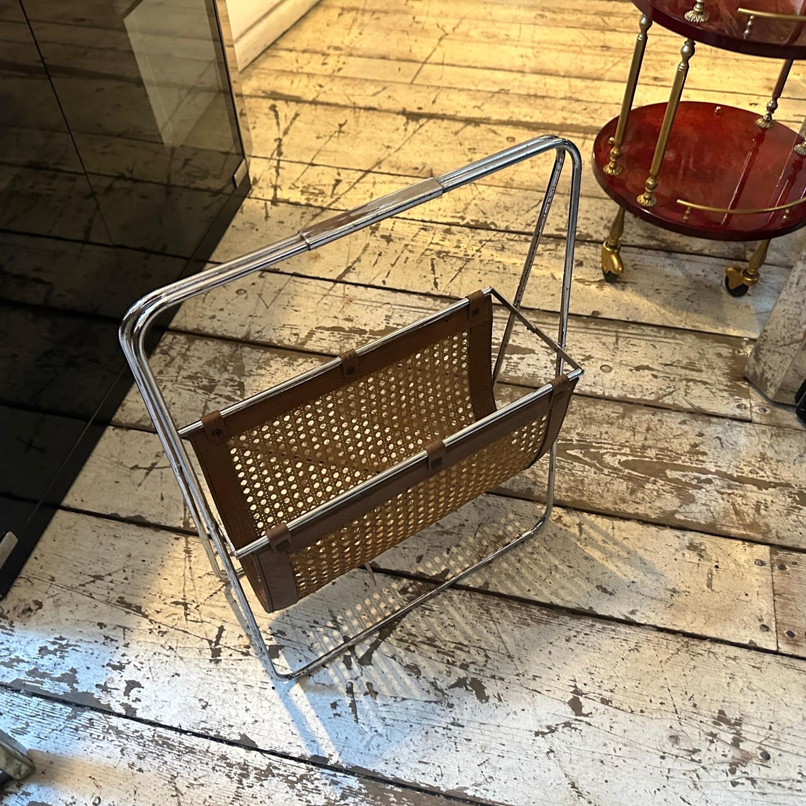 photo vinterior 1970s Mid Century Modern Steel, Leather And Wicker Italian Magazine Stand