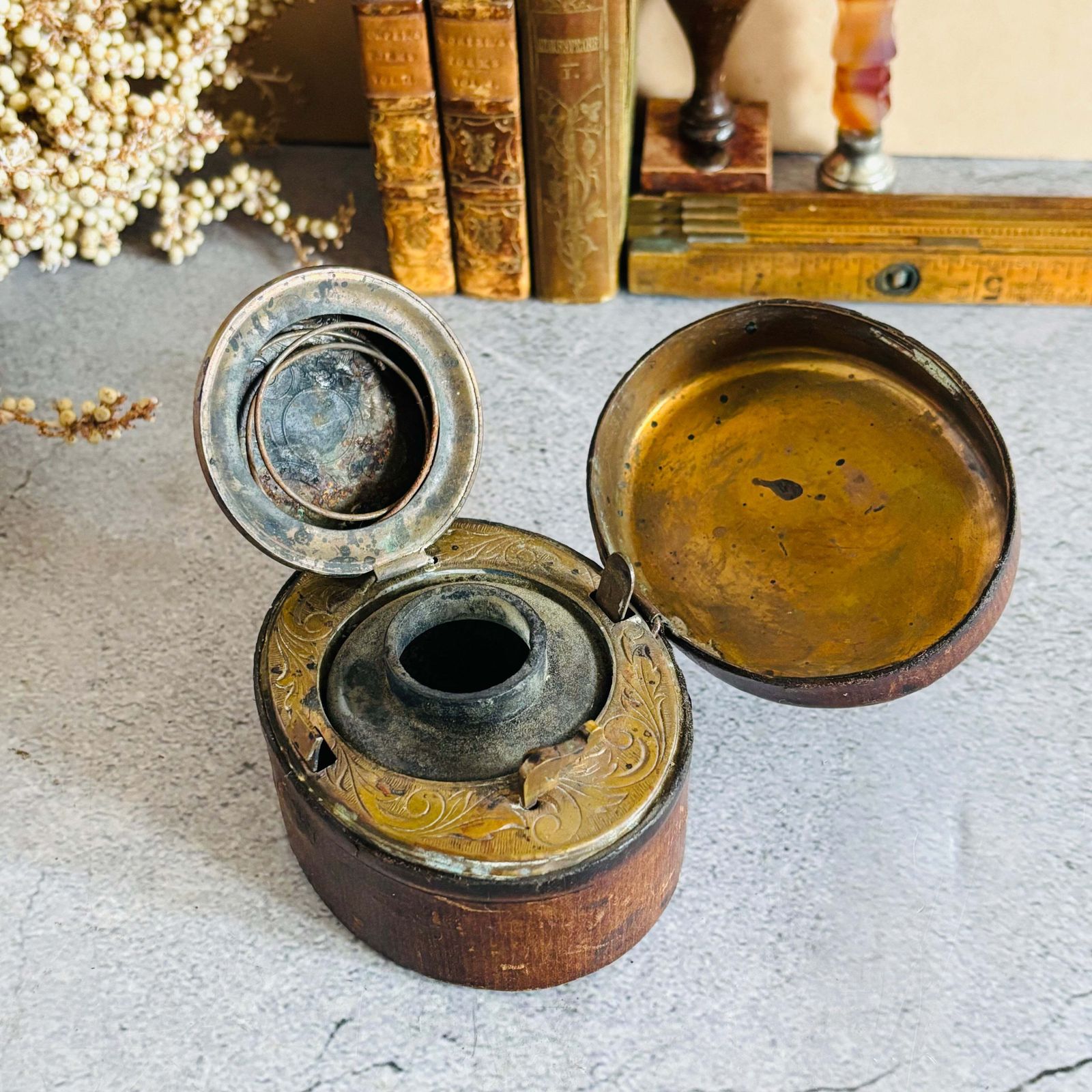 photo furniture Large Victorian Oval Leather Covered Traveling Inkwell