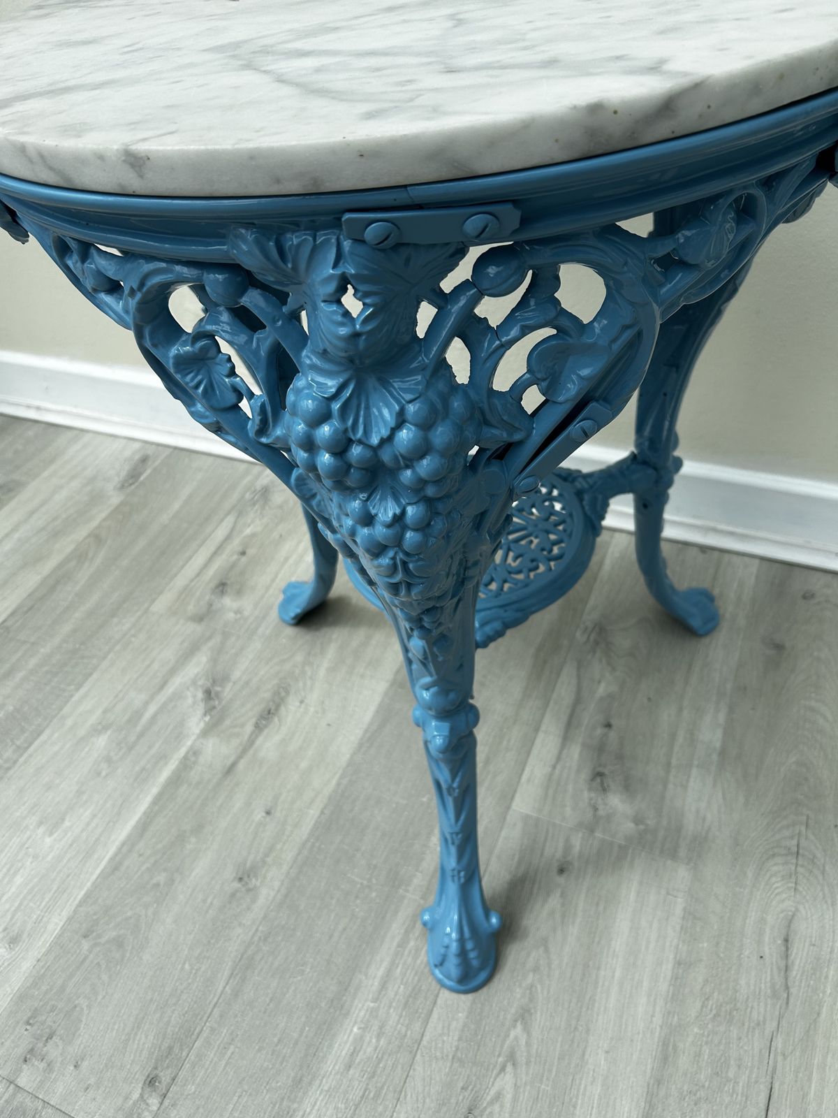 Victorian Grapes Cast Iron Original Pub Outsideinside Round Table.Totaly Original Has Old Repairs photo for sale