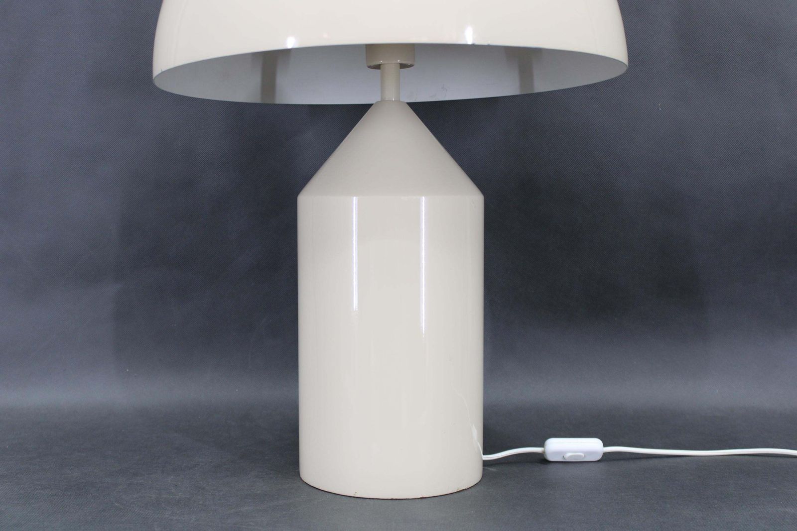 1970s Early Edition Of Vico Magistretti 'Atollo' Table Lamp For Oluce, Italy photo for sale