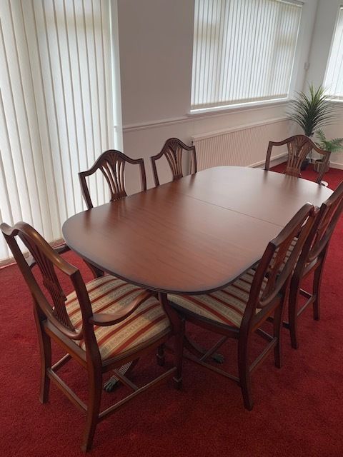 photo furniture Late 20th Century, Twin Pedestal 9 Piece Dining Table Set In George III Style