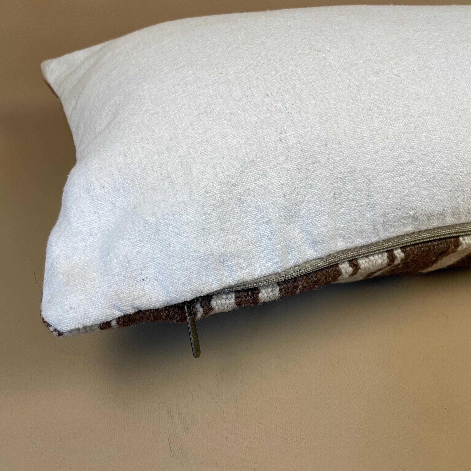 Moroccan Kilim Cushion Carpet Pillow Feather Handmade 60x40cm Striped Feather Filled Handwoven Brown Beige Traditional Rectangle photo vinterior