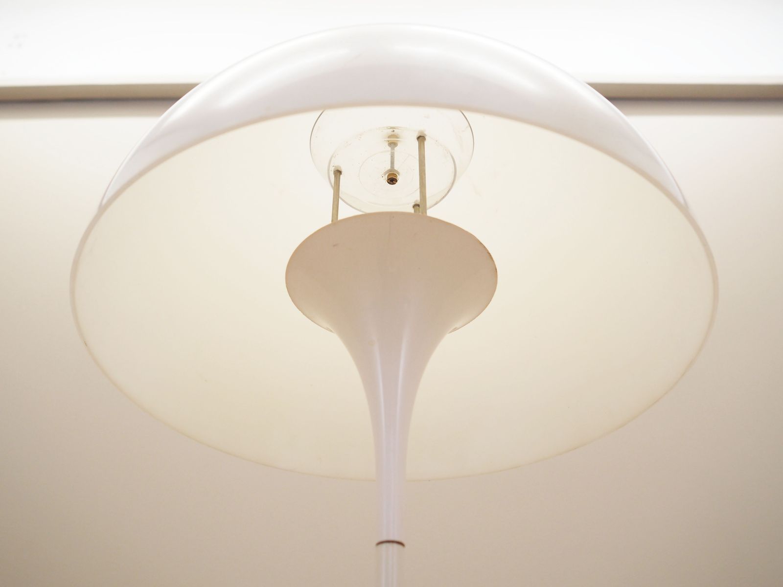 Floor Lamp Panthella, Danish Design, 1970s, Manufacturer: Louis Poulsen, Designer: Verner Panton photo Lighting