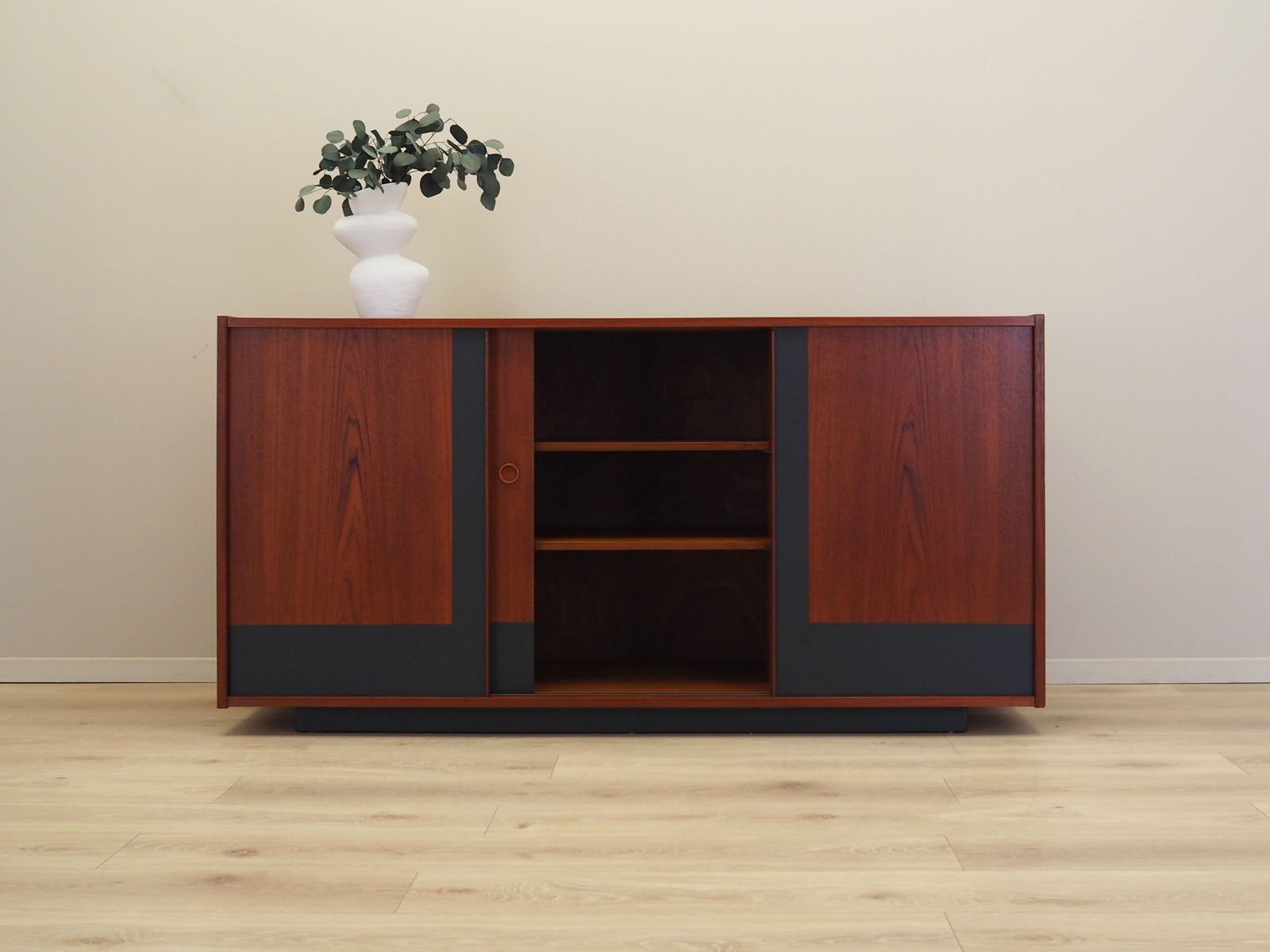 Teakhouten Dressoir, Deens Design, Jaren 1970, Productie: Denemarken photo for sale