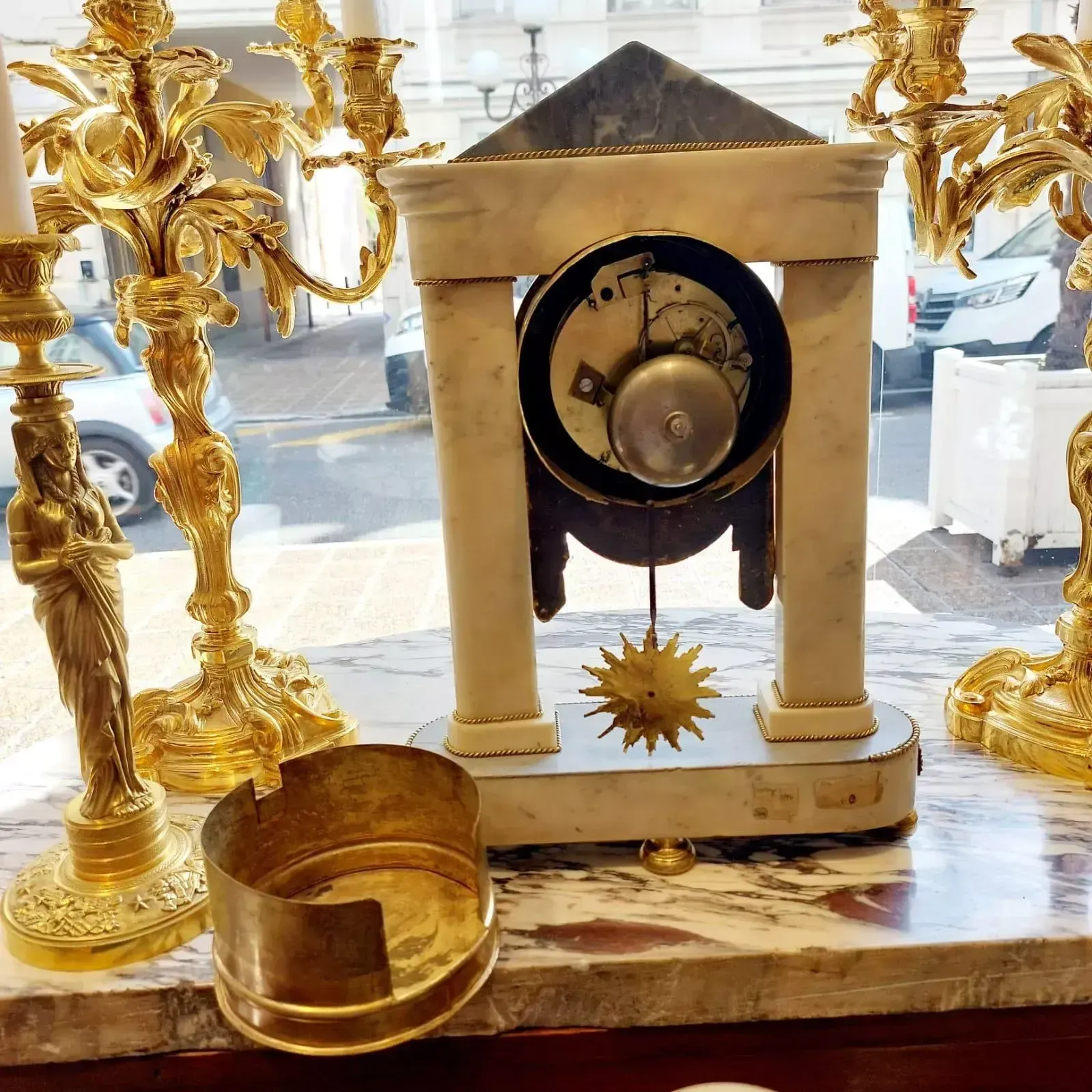 photo furniture Empire Period Portico Clock In White Marble And Gilt Bronze, 19th Century