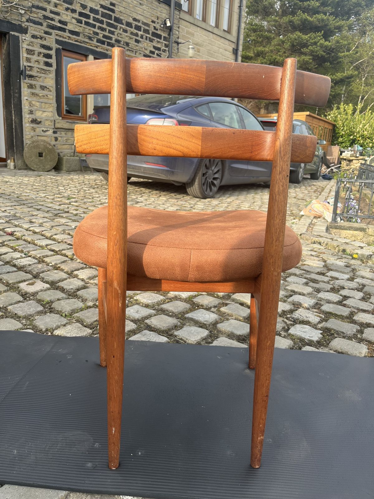 photo furniture Poul Hundevad Table And 8 X Chairs