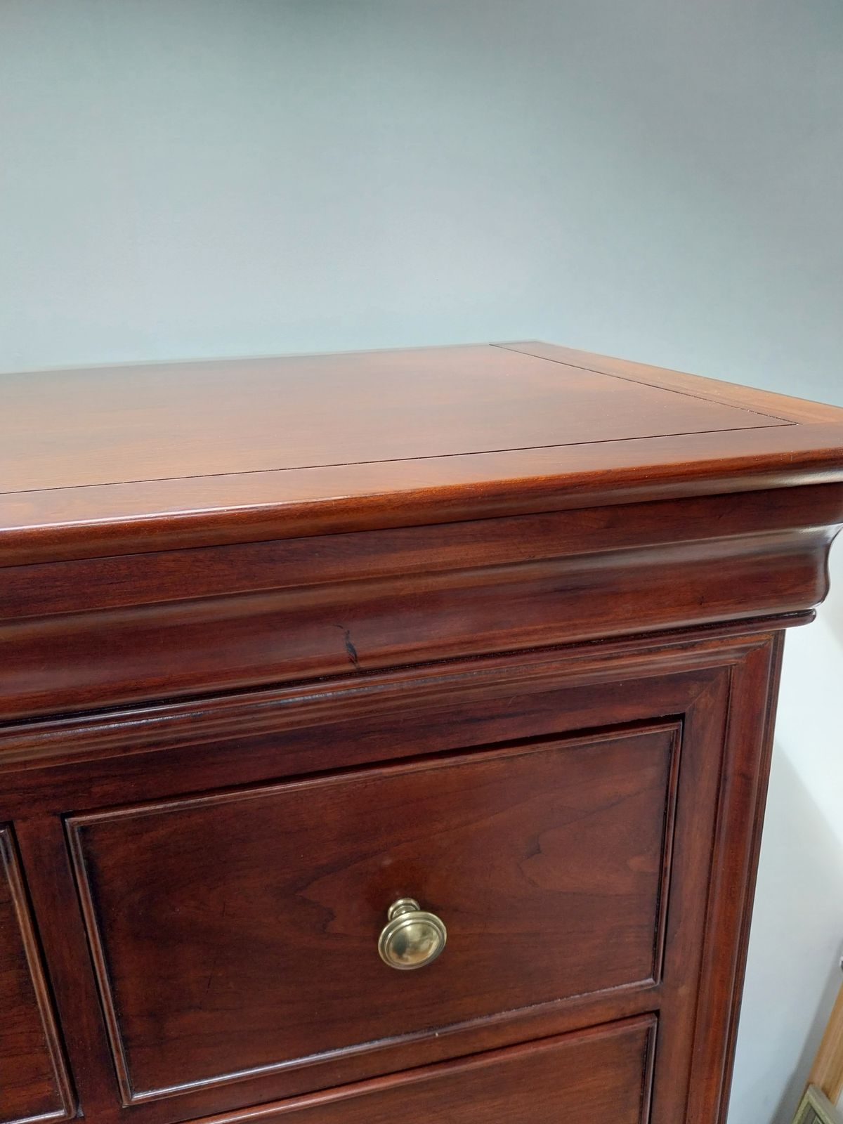 Quality Craftsman. Mahogony Chests Of Drawers. photo Furniture