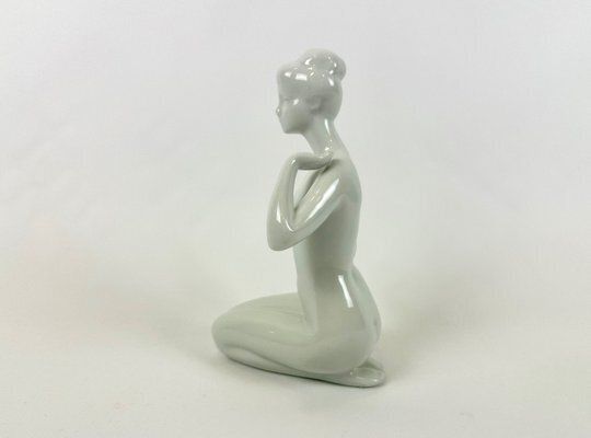 Woman Porcelain Figurine By Jiří černoch For Royal Dux, 1960s photo Home Decor