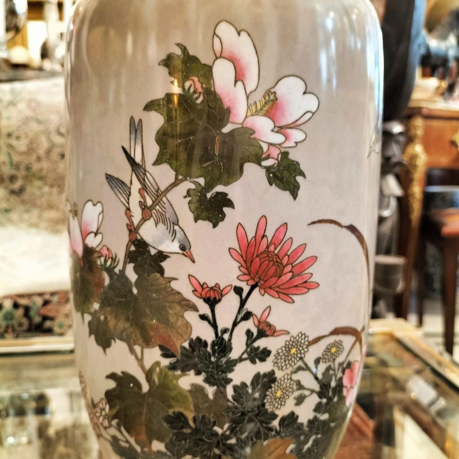 photo vintage Pair Of Japanese Large Cloisonné Enamel Lamps , 19th Century